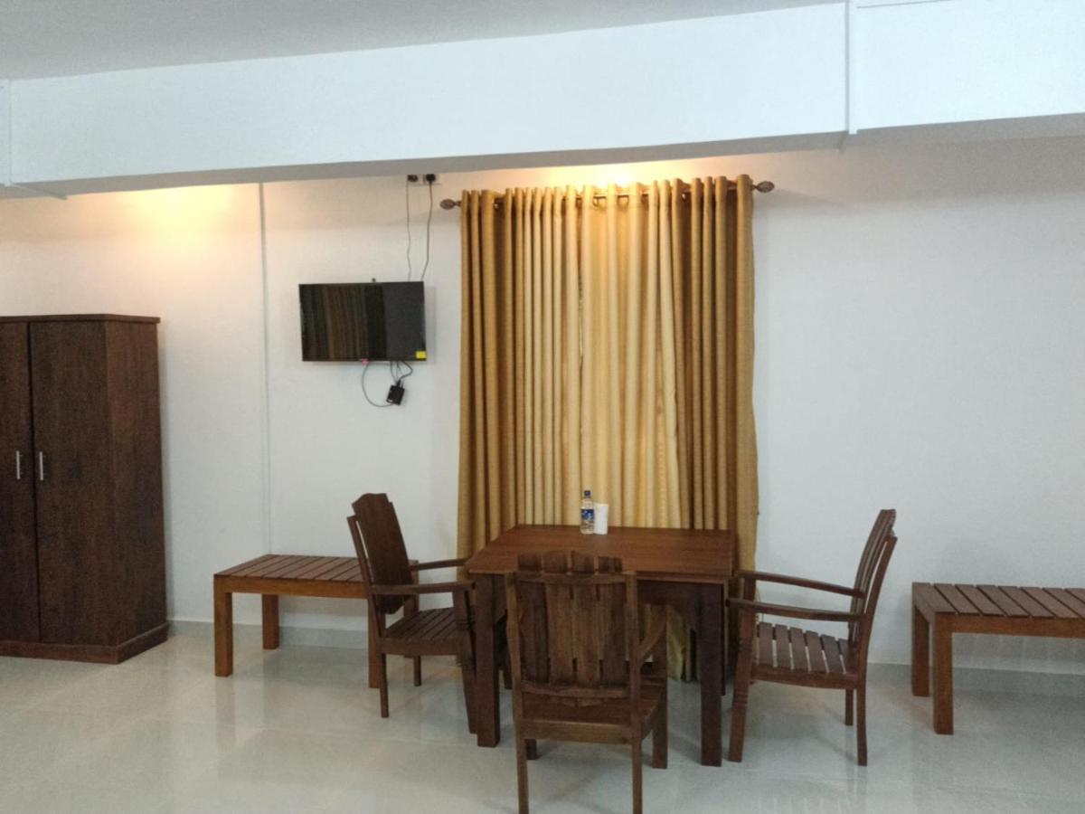 Spice Village Hotel & Restaurant Habarana Buitenkant foto