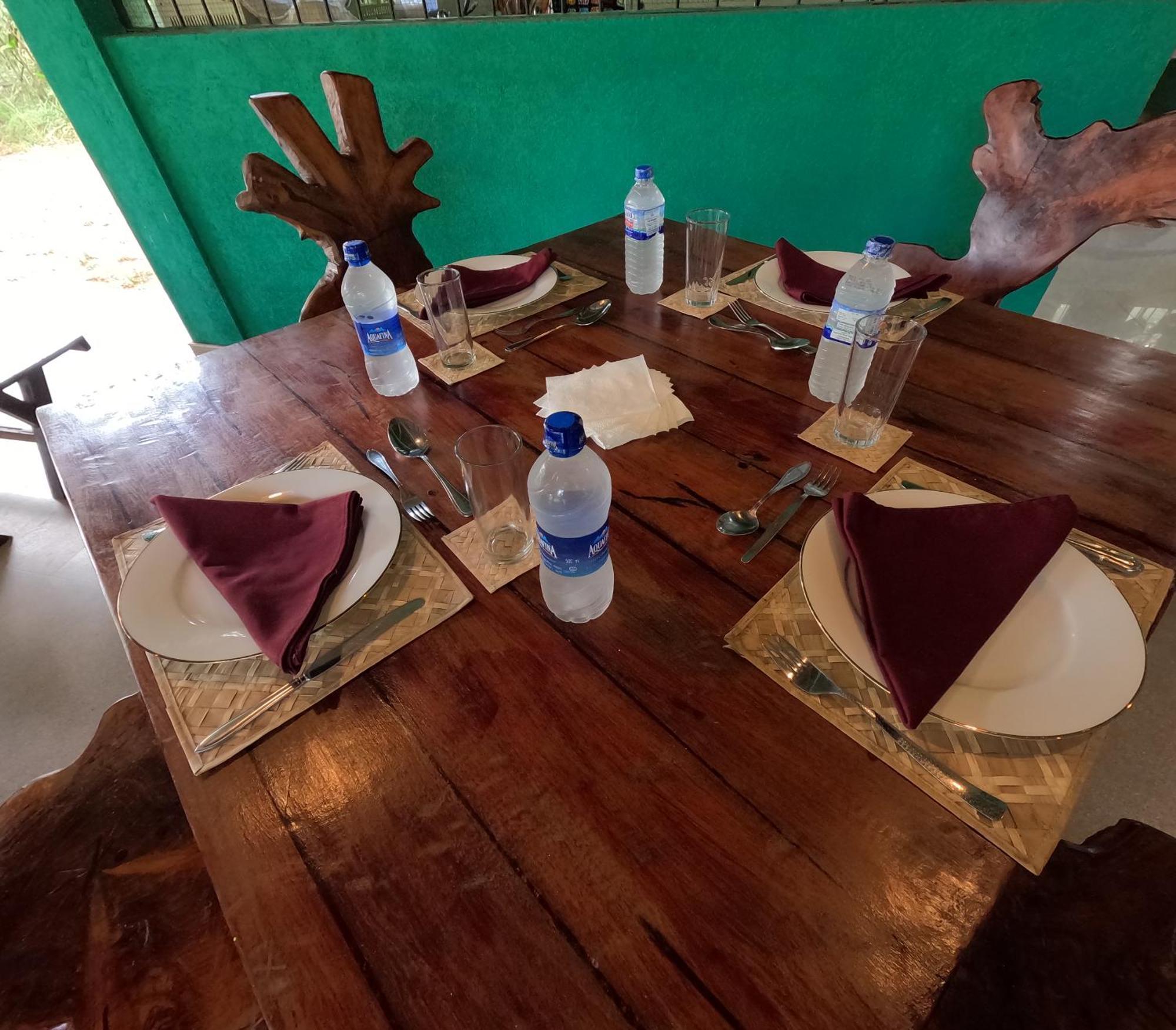 Spice Village Hotel & Restaurant Habarana Buitenkant foto