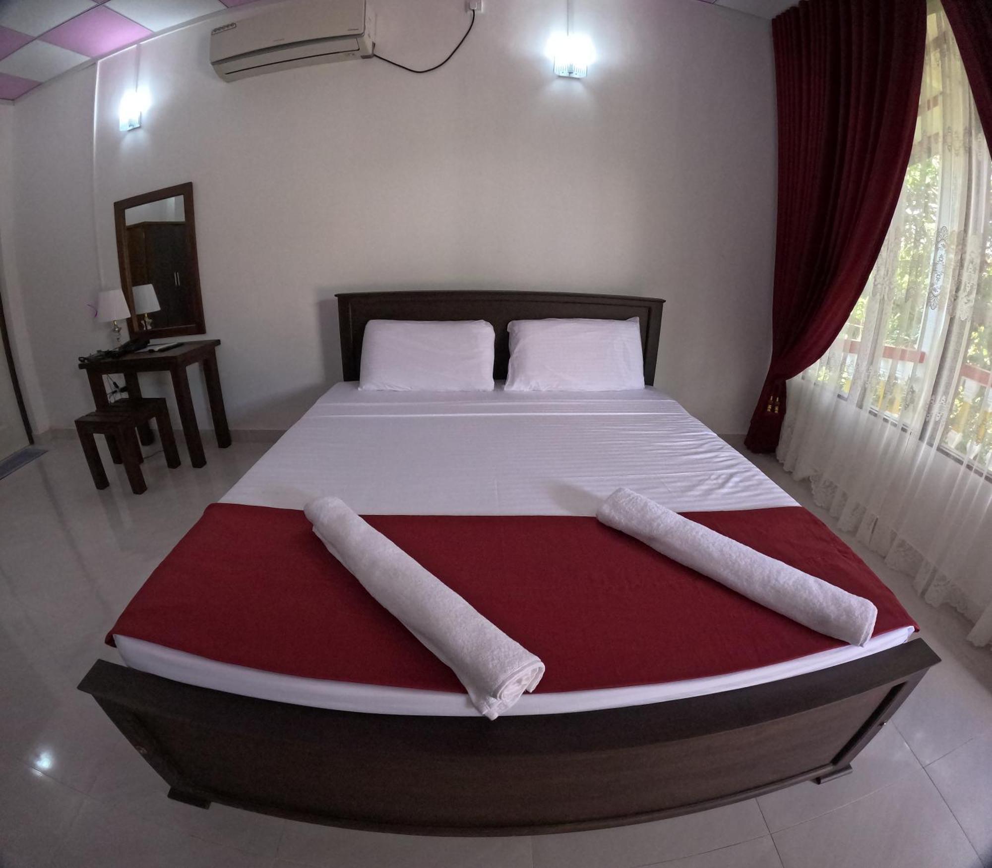 Spice Village Hotel & Restaurant Habarana Buitenkant foto