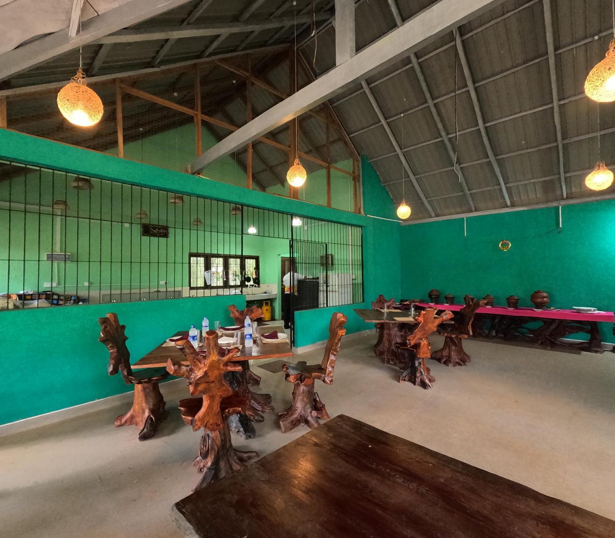 Spice Village Hotel & Restaurant Habarana Buitenkant foto