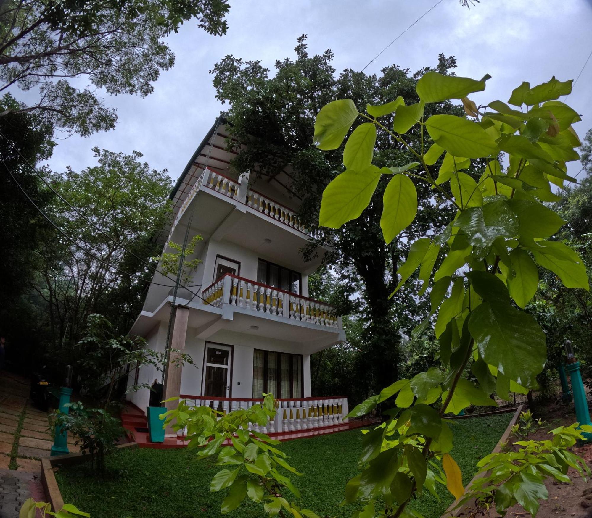 Spice Village Hotel & Restaurant Habarana Buitenkant foto