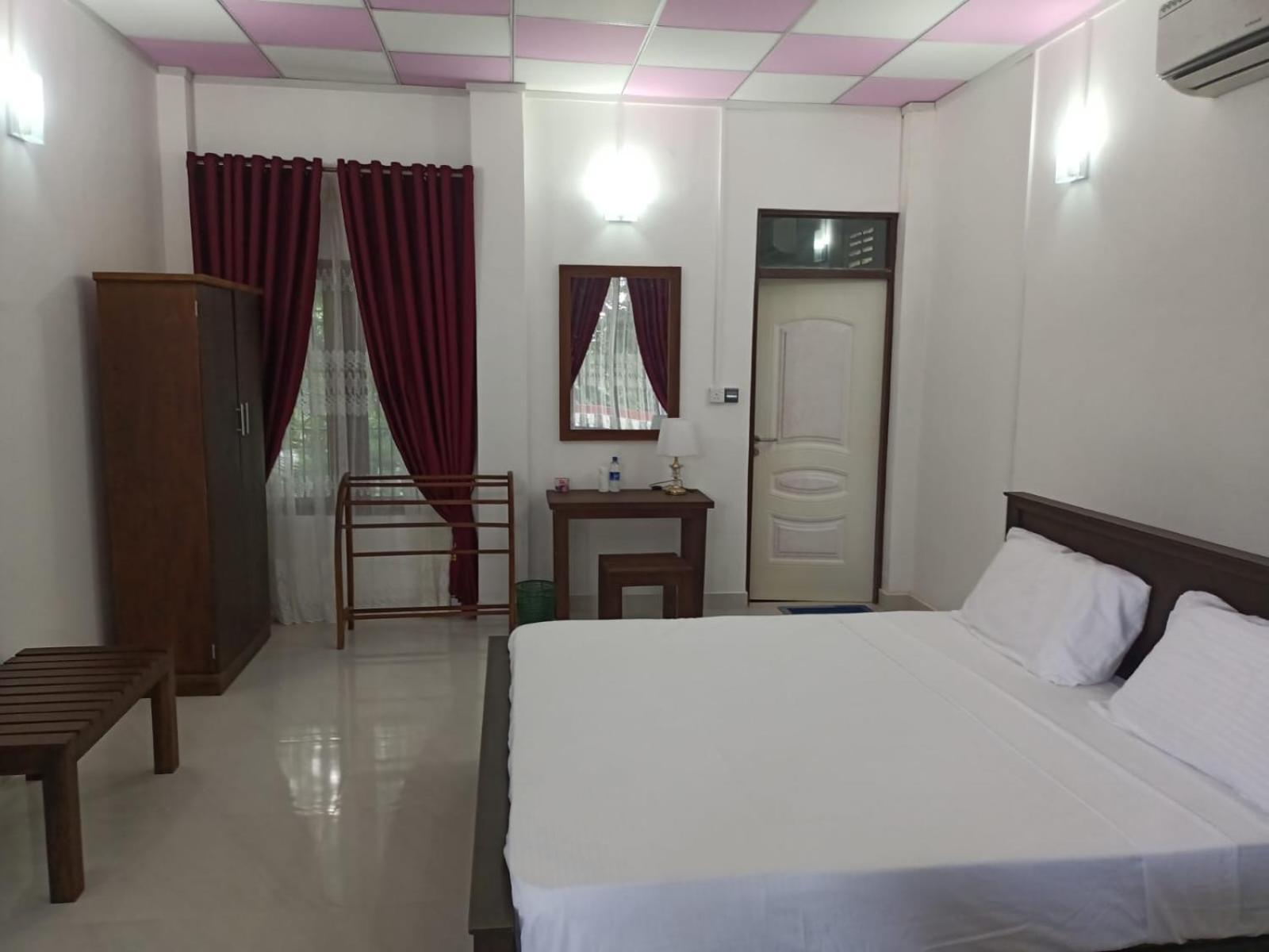 Spice Village Hotel & Restaurant Habarana Buitenkant foto