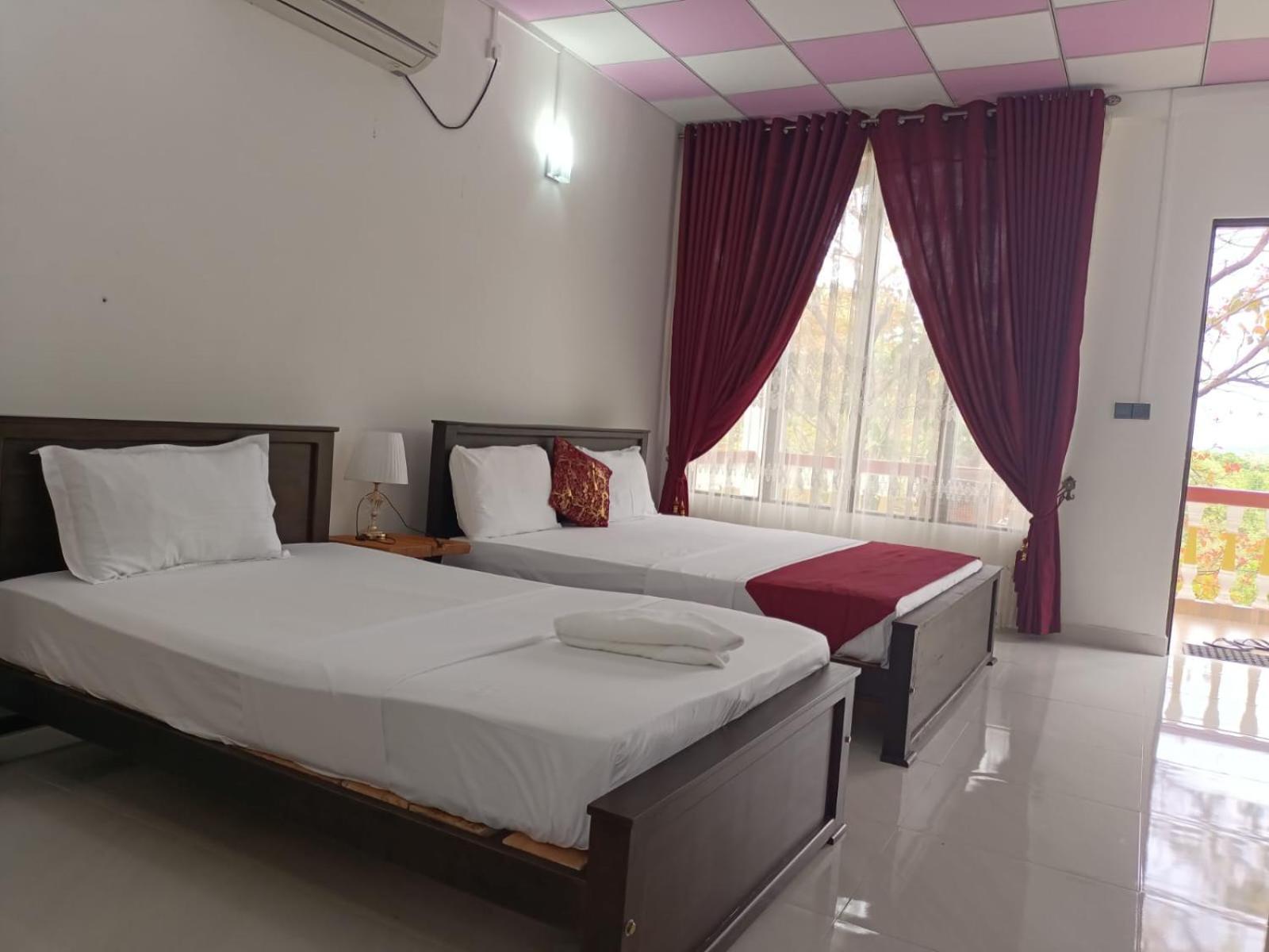 Spice Village Hotel & Restaurant Habarana Buitenkant foto